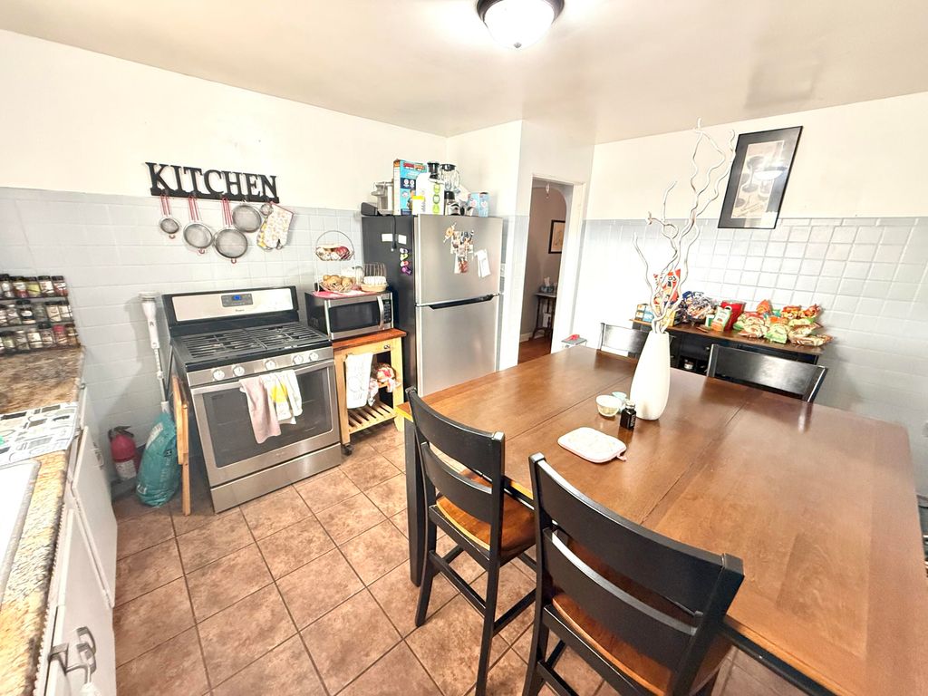 Photo of 1704 Central Avenue, Whiting, IN 46394 (MLS # 833322)