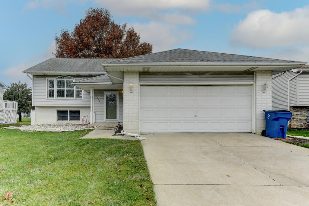 Photo of 15826 Stevenson Place, Lowell, IN 46356 (MLS # 831160)
