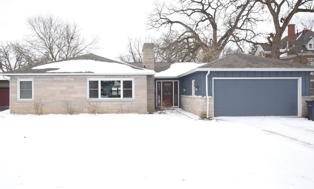 Photo of 225 W Grace Street, Rensselaer, IN 47978 (MLS # 833542)