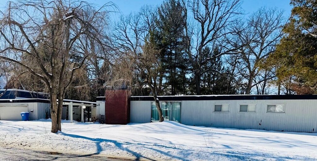 Photo of 2401 Maple Street, Michigan City, IN 46360 (MLS # 833655)