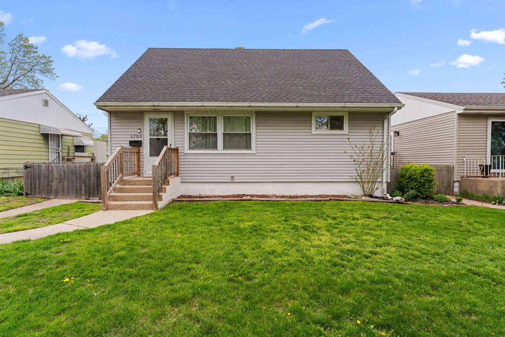 Photo of 1703 170th Place, Hammond, IN 46324 (MLS # 837642)