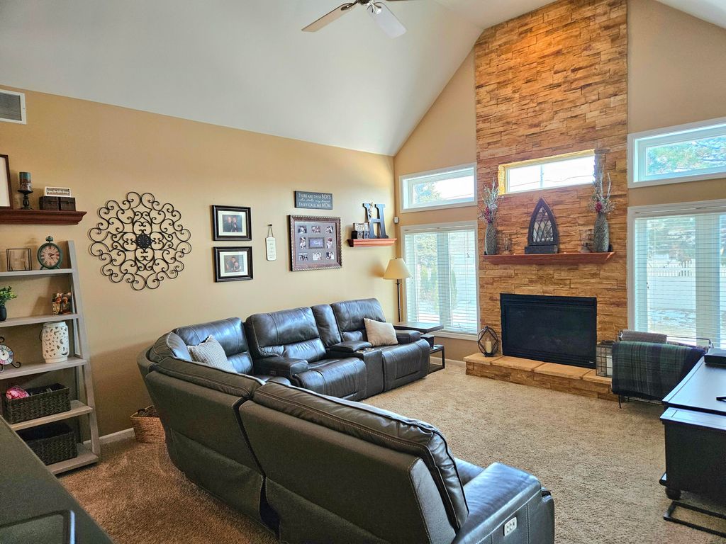 Photo of 12617 Pennsylvania Place, Crown Point, IN 46307 (MLS # 833811)