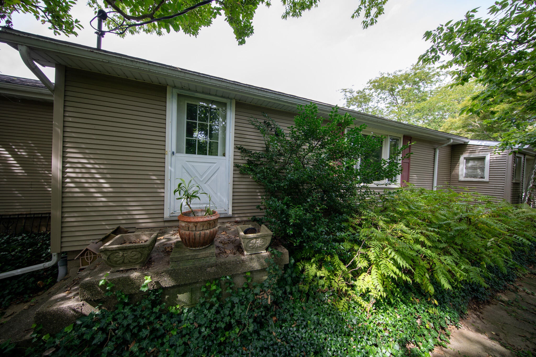 1226 N County Line Road 1