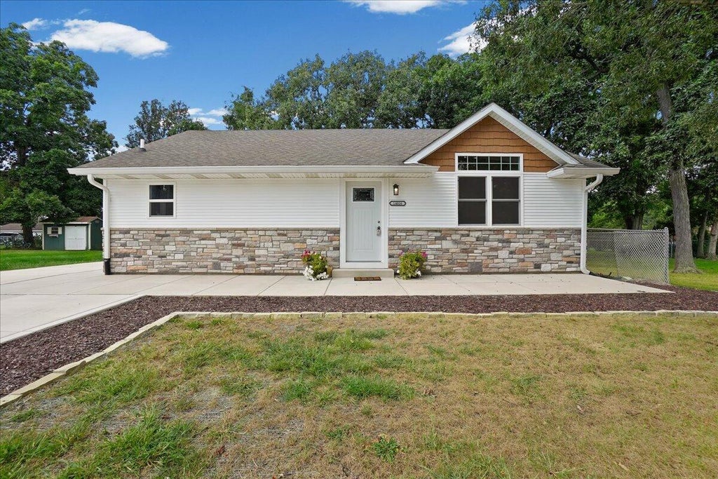 Photo of 14016 Fairbanks Street, Cedar Lake, IN 46303 (MLS # 844881)