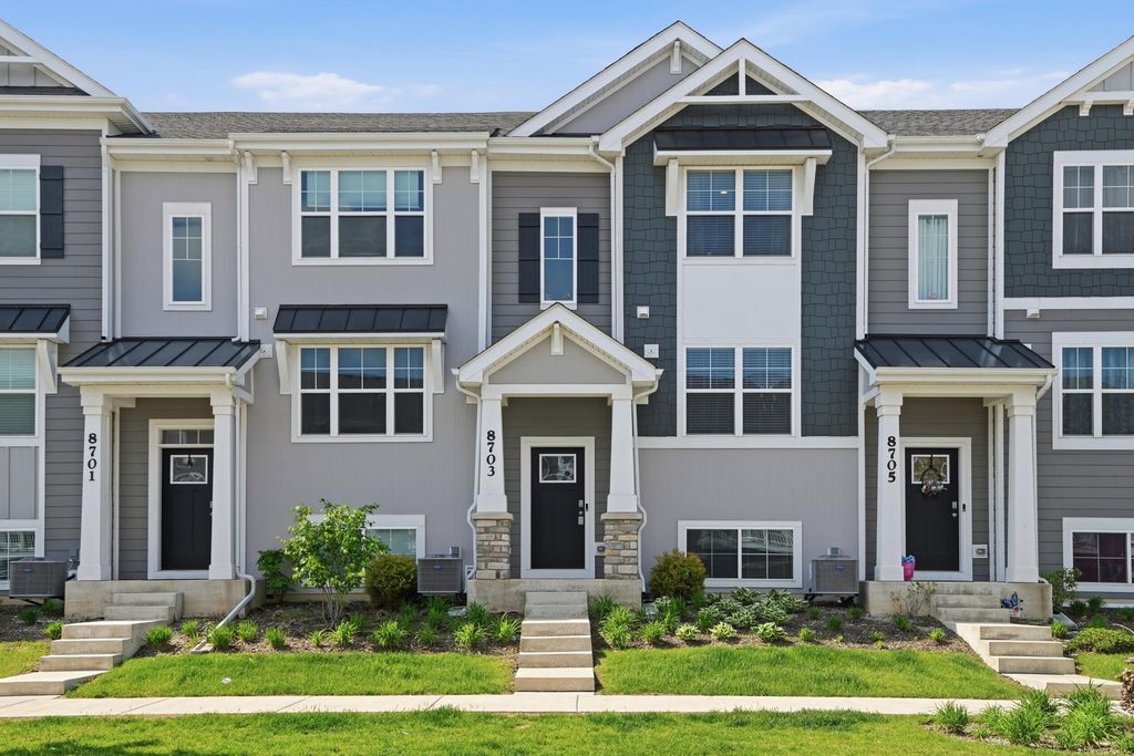 Photo of 8703 Orchid Drive, Saint John, IN 46373 (MLS # 839382)