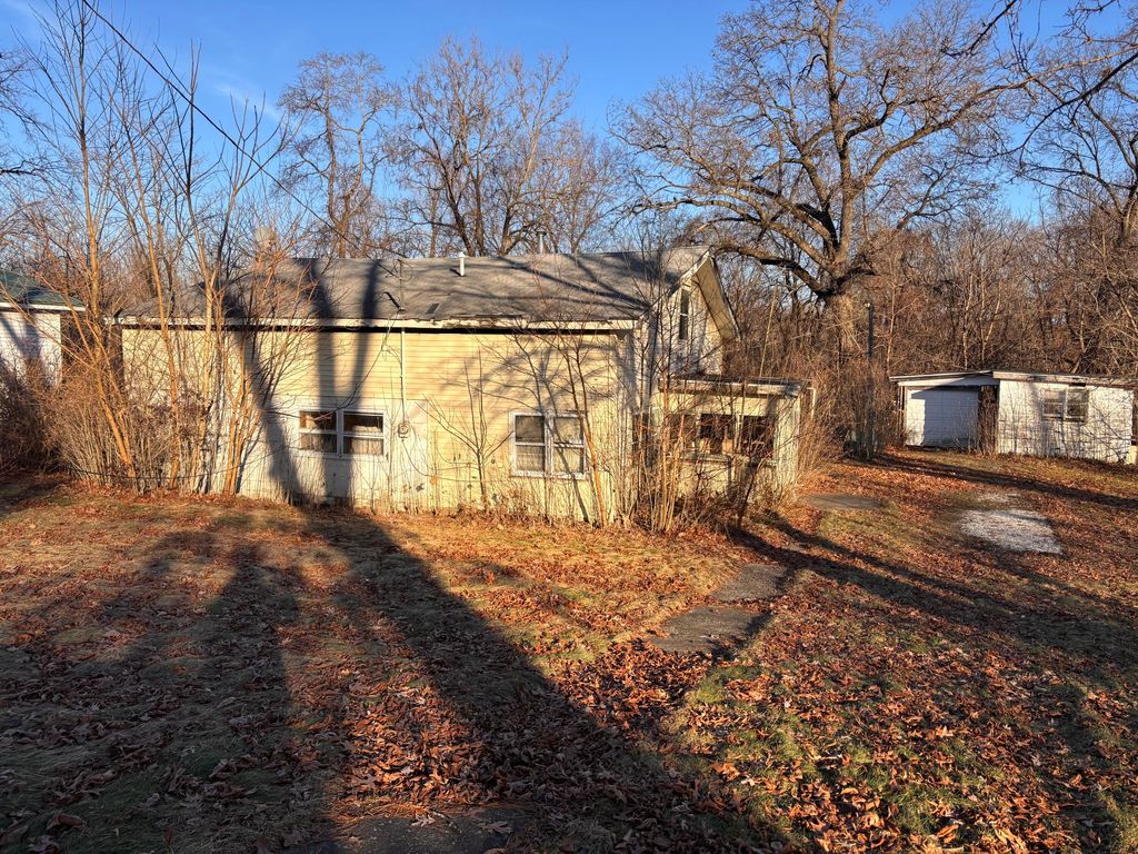 Photo of 325 Lilac Drive, Walkerton, IN 46574 (MLS # 832748)