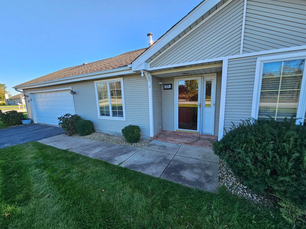 Photo of 9210 Maryland Street, Merrillville, IN 46410 (MLS # 847515)