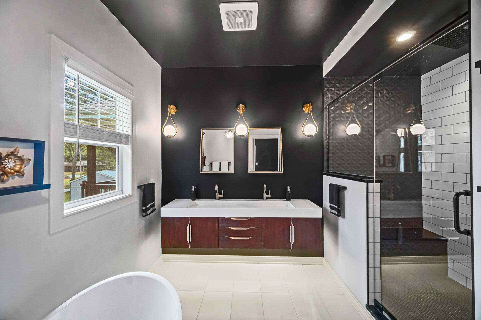211 Bunker Drive