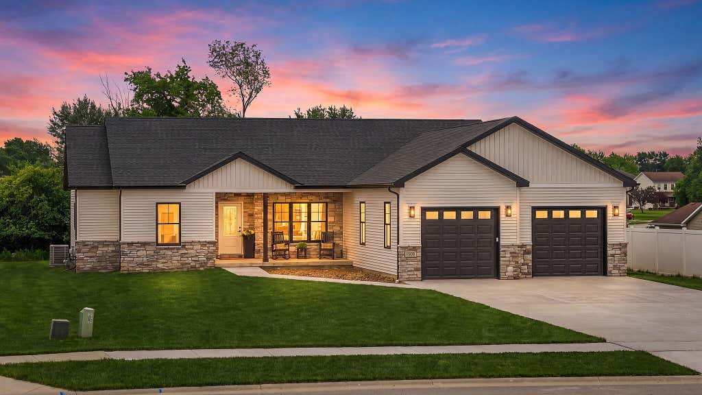 Photo of 17257 Donald Court, Lowell, IN 46356 (MLS # 843047)