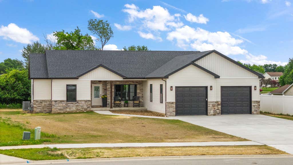 Photo of 17257 Donald Court, Lowell, IN 46356 (MLS # 843047)