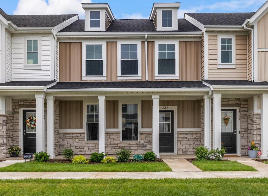 Photo of 13083 Carolina Street, Crown Point, IN 46307 (MLS # 840681)