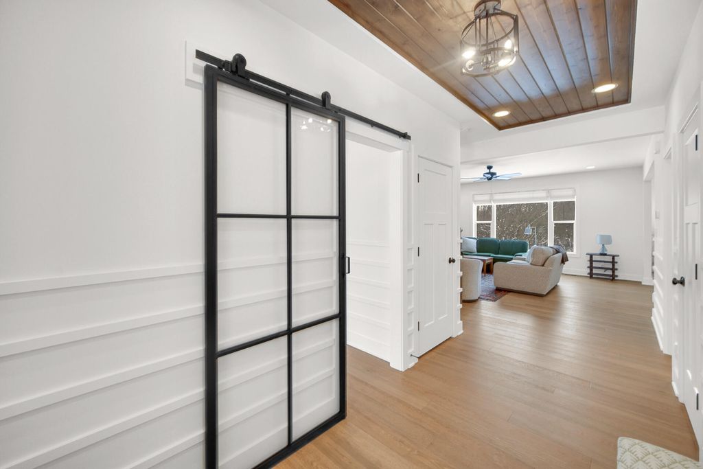 Photo of 1079 Kleven Lane, Crown Point, IN 46307 (MLS # 831712)