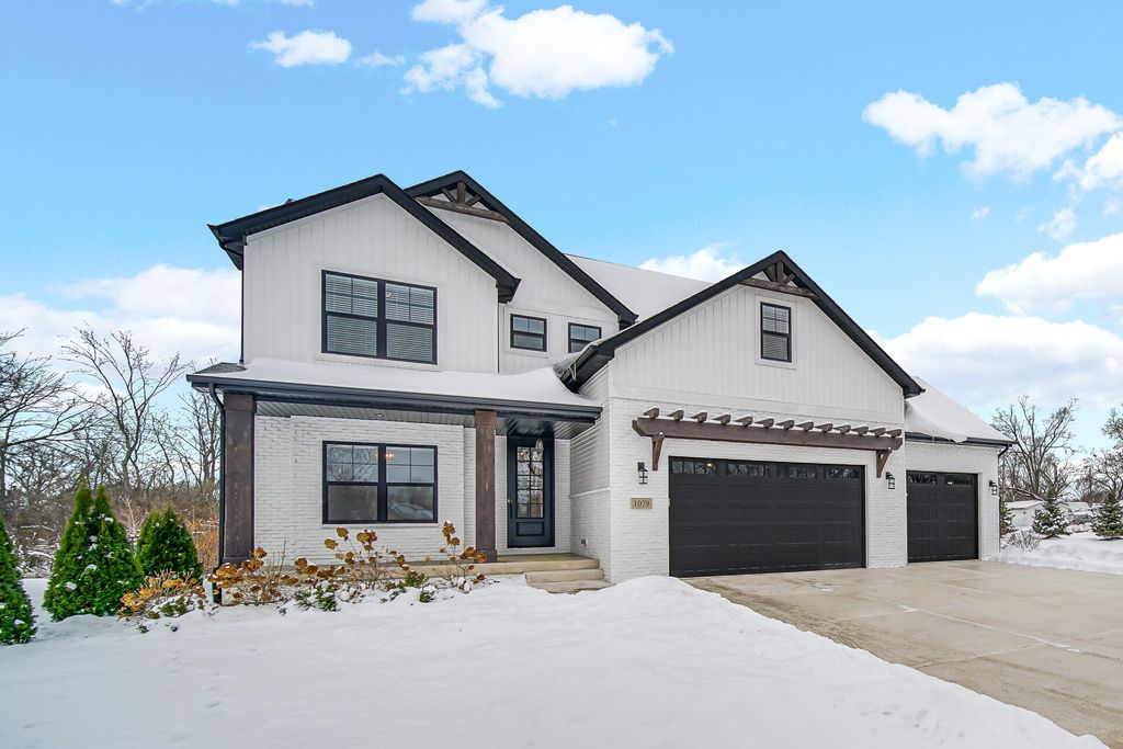Photo of 1079 Kleven Lane, Crown Point, IN 46307 (MLS # 831712)