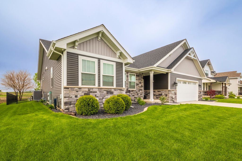 Photo of 14141 Slate Drive, Dyer, IN 46311 (MLS # 838572)