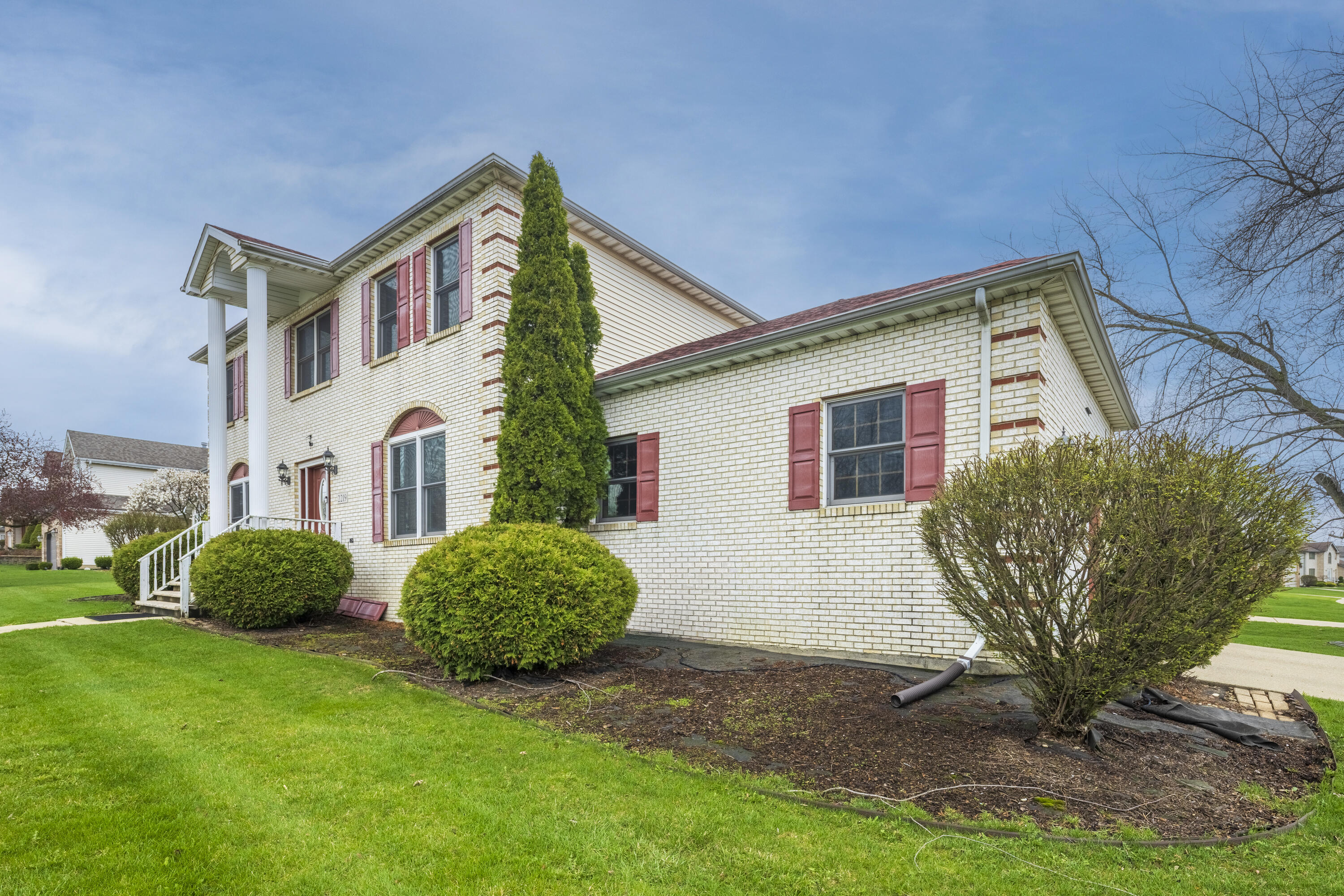 2219 Ticonderoga Street