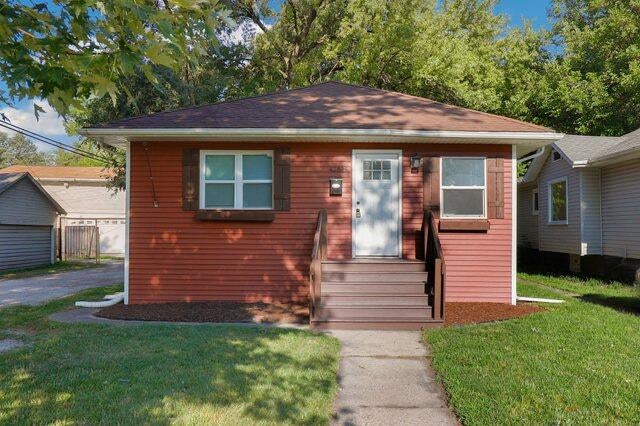 Photo of 4268 Jackson Street, Gary, IN 46408 (MLS # 847427)