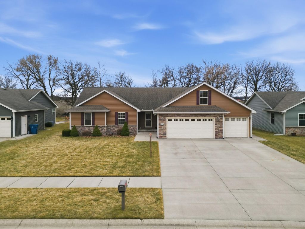 Photo of 1926 Daisy Street SE, DeMotte, IN 46310 (MLS # 834376)