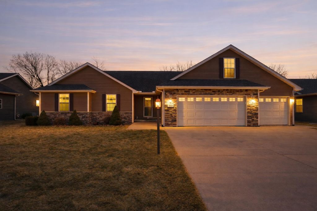 Photo of 1926 Daisy Street SE, DeMotte, IN 46310 (MLS # 834376)