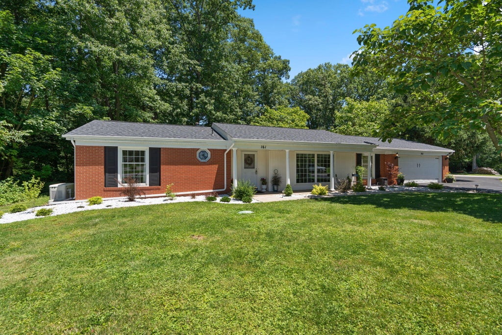 Photo of 161 Sylvan Drive, Valparaiso, IN 46385 (MLS # 841177)