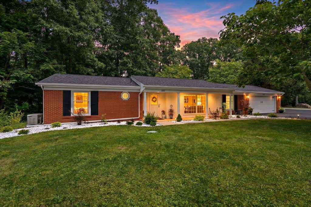 Photo of 161 Sylvan Drive, Valparaiso, IN 46385 (MLS # 841177)
