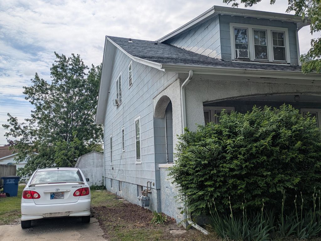 Photo of 115 Greenwood Avenue, Michigan City, IN 46360 (MLS # 839237)