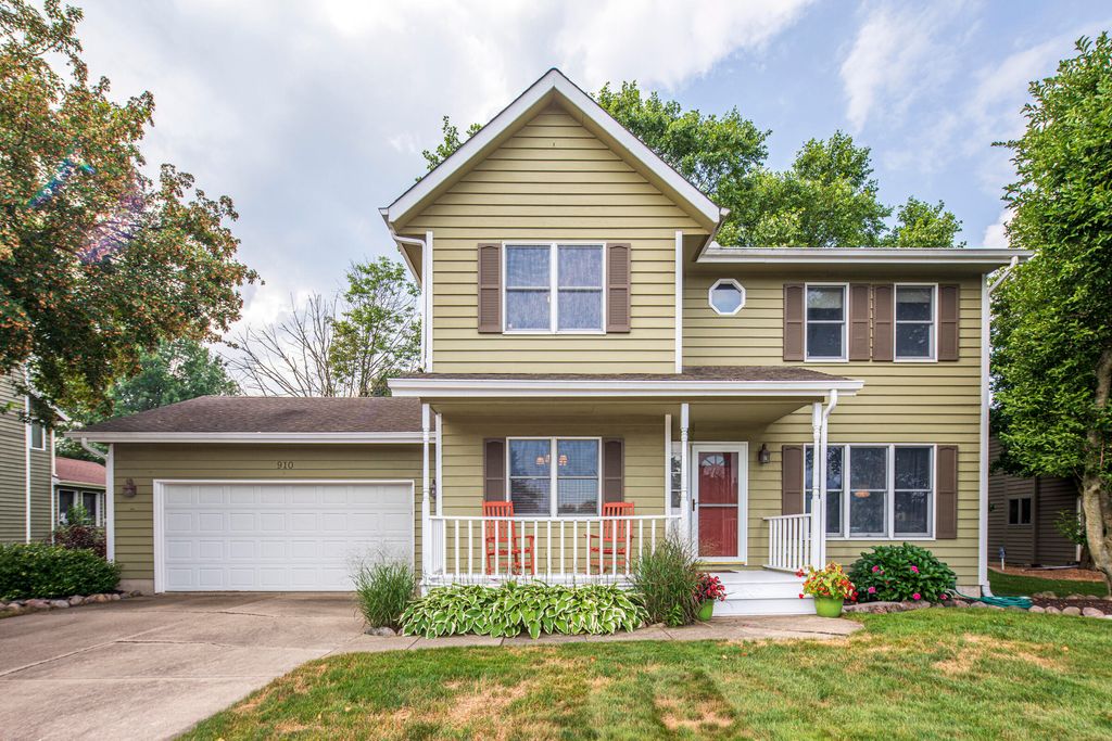 Photo of 910 Read Drive, Chesterton, IN 46304 (MLS # 837120)