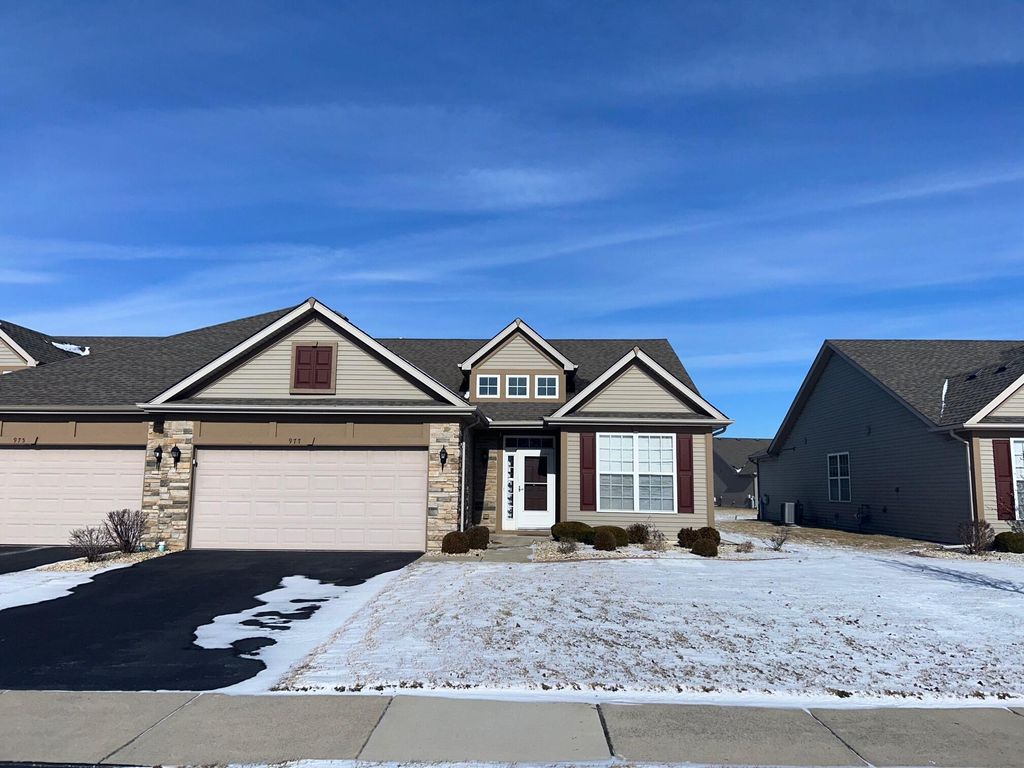 Photo of 977 Rockwell Lane, Dyer, IN 46311 (MLS # 833108)