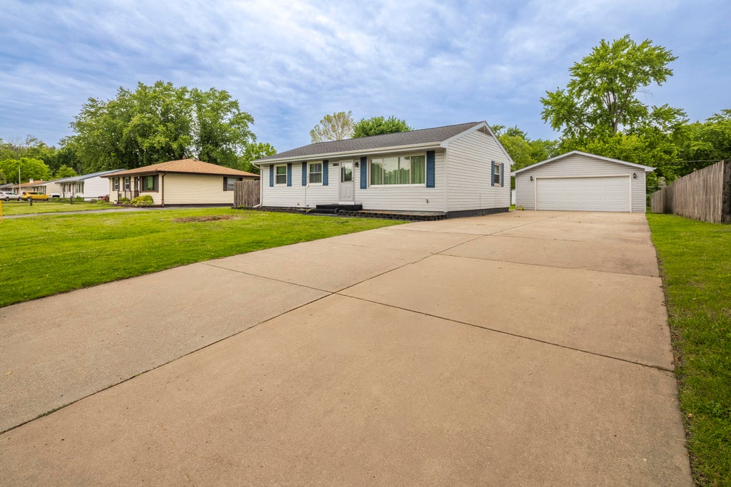 Photo of 5782 Mccasland Avenue, Portage, IN 46368 (MLS # 839886)
