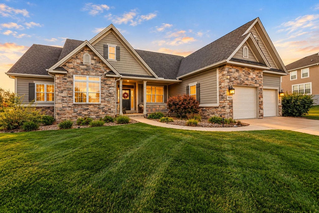 Photo of 2351 Naples Drive, Valparaiso, IN 46385 (MLS # 846911)