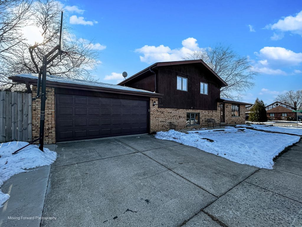 Photo of 940 Old Beach Road, Dyer, IN 46311 (MLS # 832133)