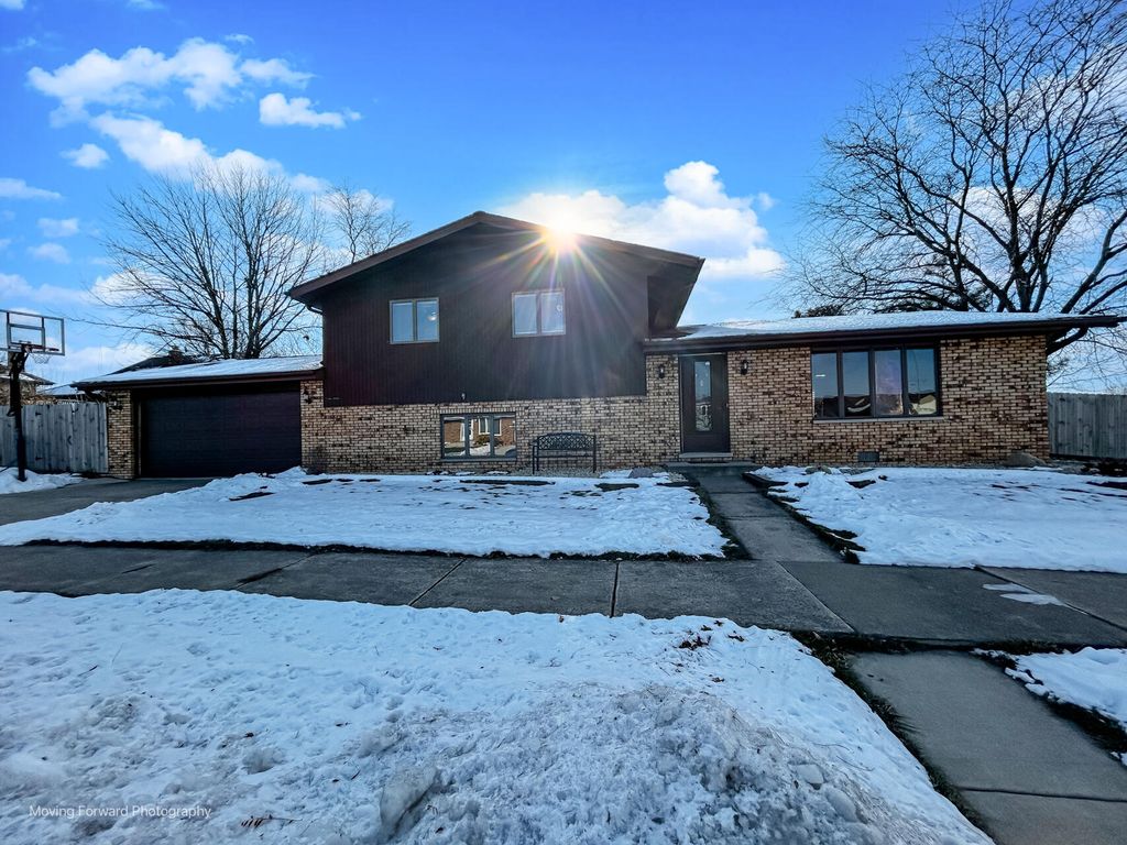 Photo of 940 Old Beach Road, Dyer, IN 46311 (MLS # 832133)