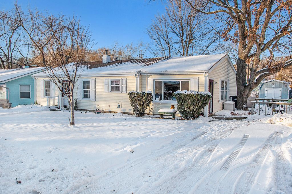 Photo of 432 Washington Park Boulevard, Michigan City, IN 46360 (MLS # 831938)