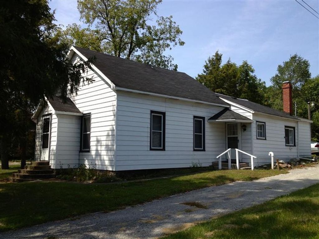 Photo of 308 Main Street, North Judson, IN 46366 (MLS # 829369)