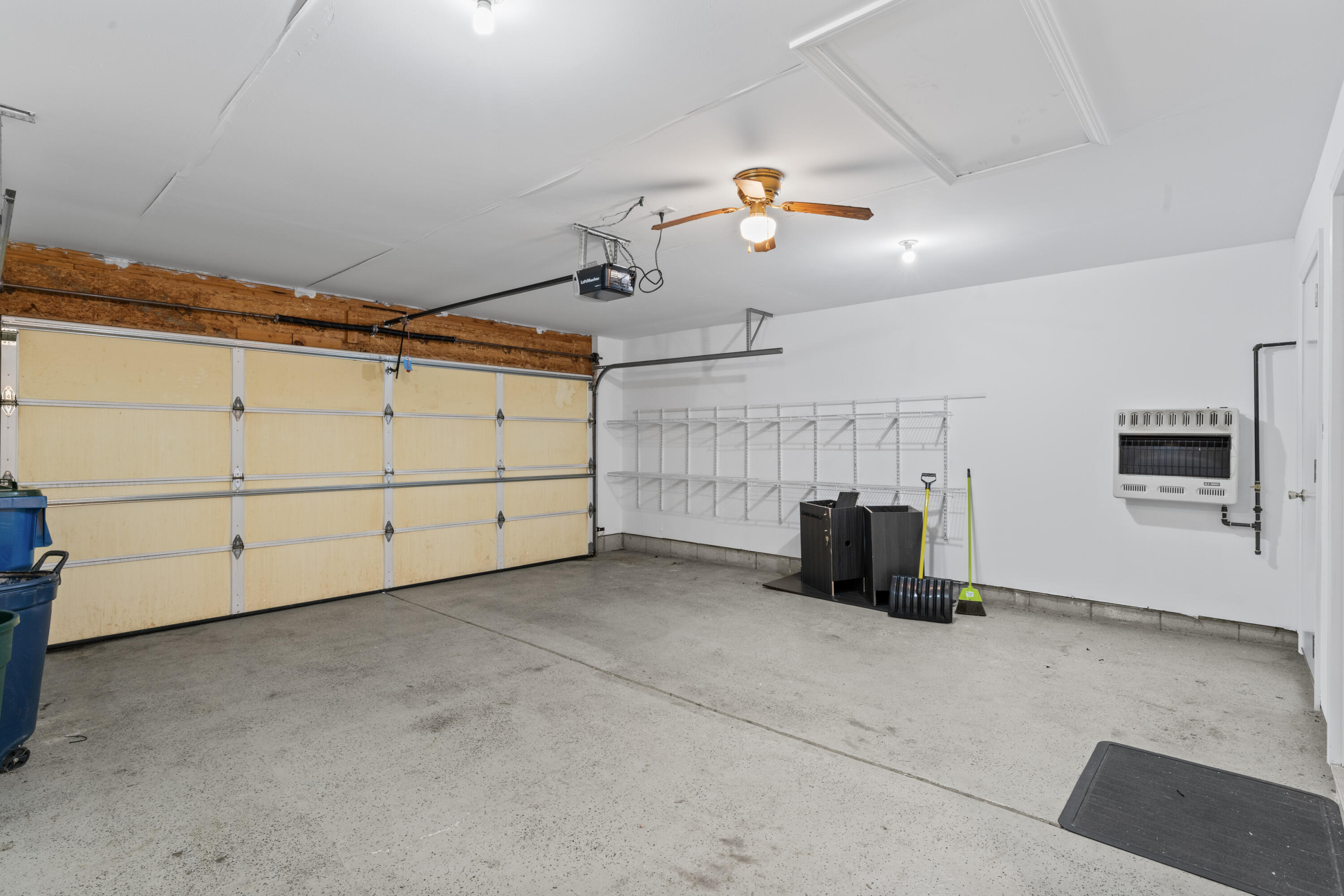 Schererville, Indiana 46375, United States, 2 Bedrooms Bedrooms, ,2 BathroomsBathrooms,Residential,Pending,84621