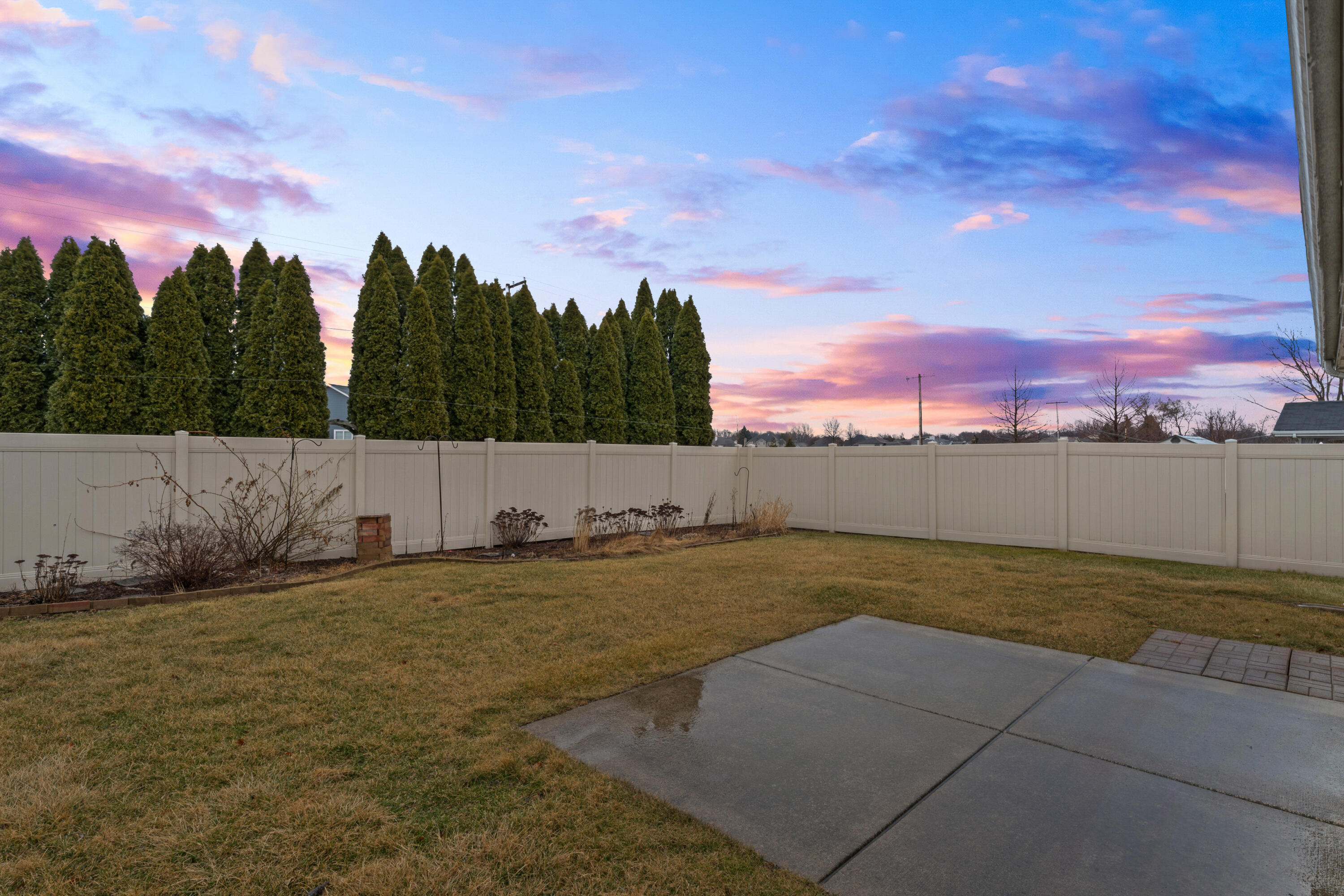 Schererville, Indiana 46375, United States, 2 Bedrooms Bedrooms, ,2 BathroomsBathrooms,Residential,Pending,84621