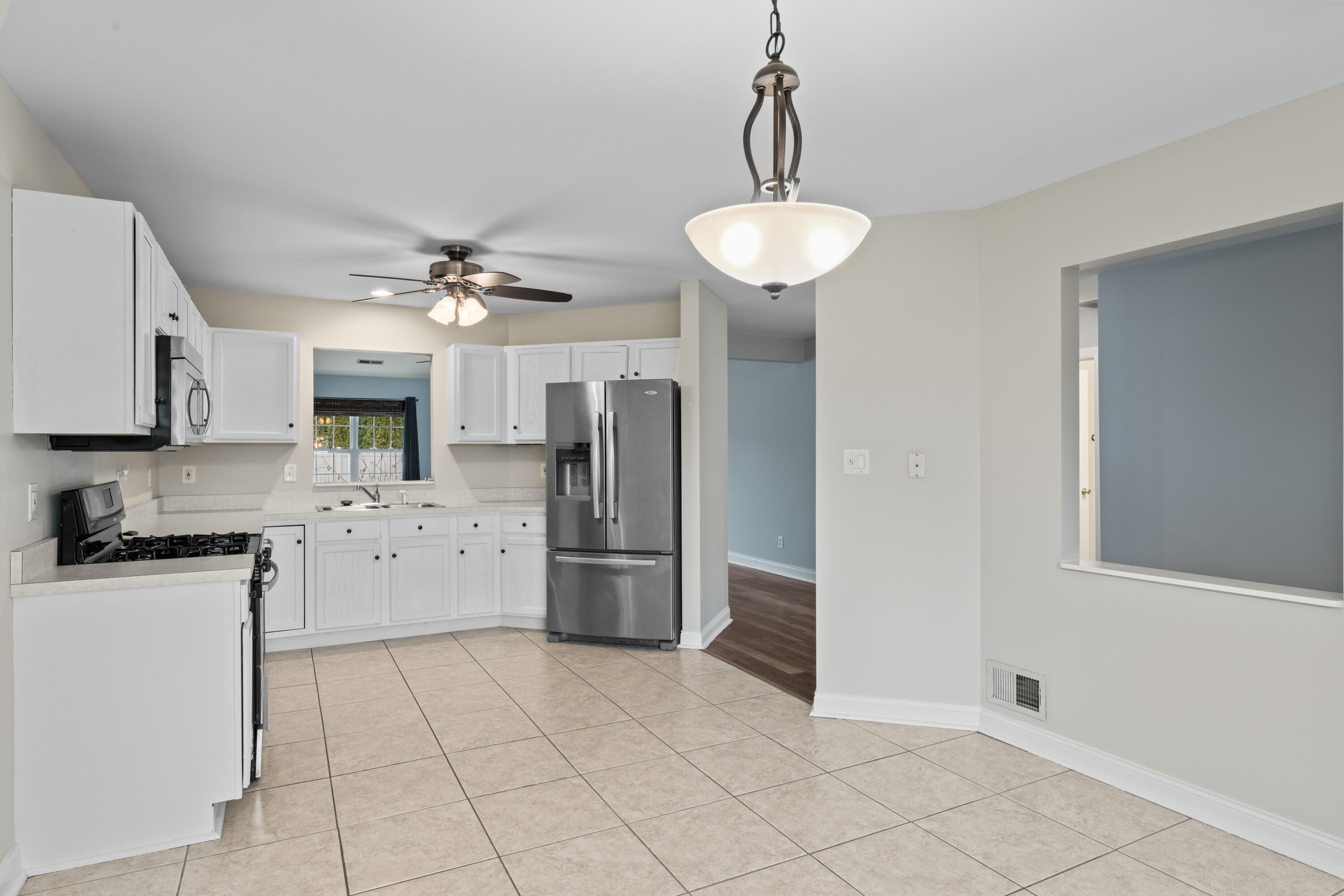 Schererville, Indiana 46375, United States, 2 Bedrooms Bedrooms, ,2 BathroomsBathrooms,Residential,Pending,84621