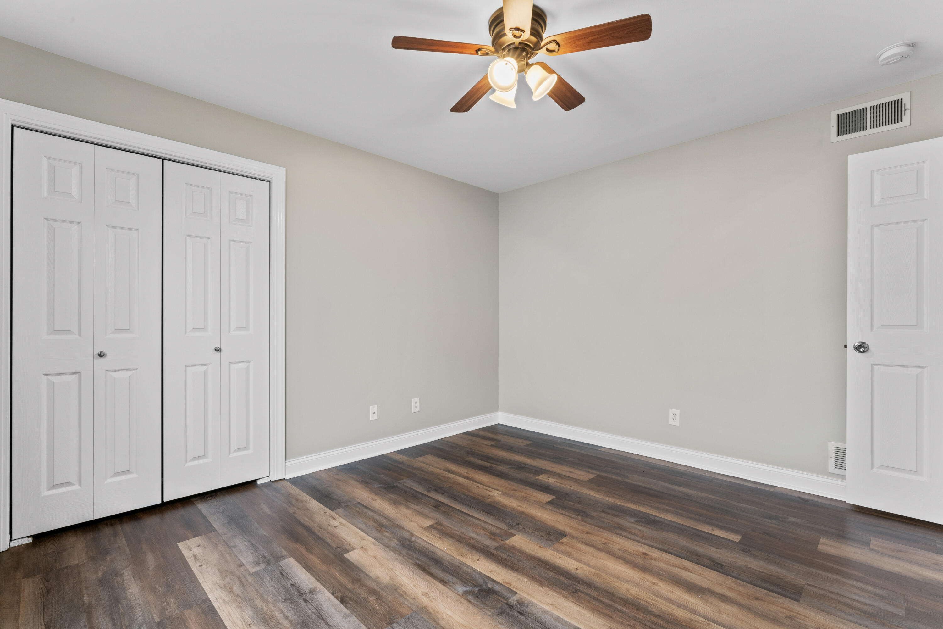 Schererville, Indiana 46375, United States, 2 Bedrooms Bedrooms, ,2 BathroomsBathrooms,Residential,Pending,84621