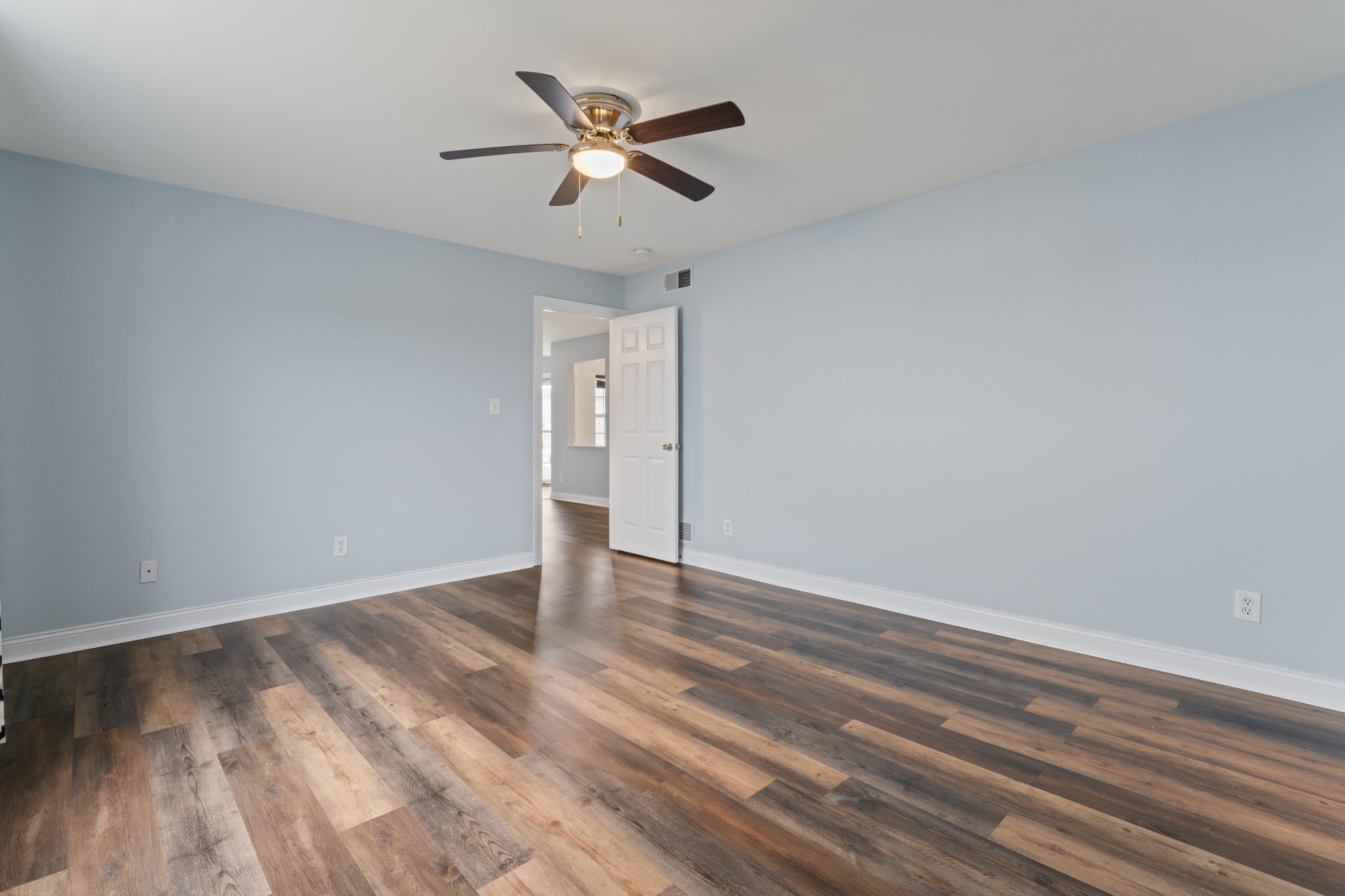 Schererville, Indiana 46375, United States, 2 Bedrooms Bedrooms, ,2 BathroomsBathrooms,Residential,Pending,84621