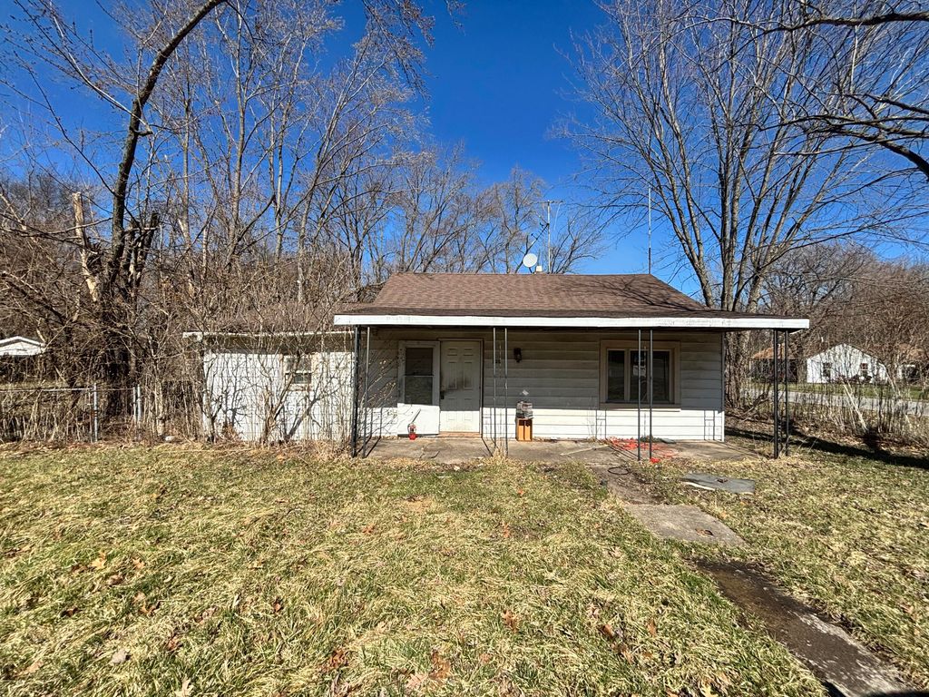 Photo of 52 E 36th Avenue, Hobart, IN 46342 (MLS # 835188)