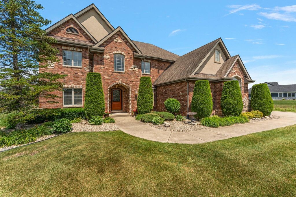 Photo of 8540 W 105th Avenue, Saint John, IN 46373 (MLS # 837192)