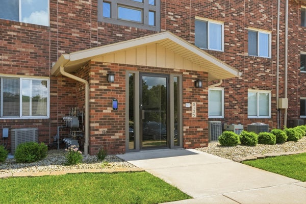 8125 LAKE SHORE DR APT 3, CEDAR LAKE, IN 46303 - Image b9e4565efd92e96ed8ce6e2f6c8d0206/2197896143