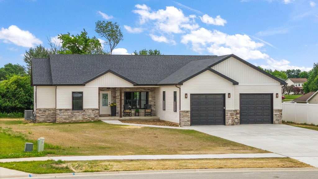 Photo of 17257 Donald Court, Lowell, IN 46356 (MLS # 840663)