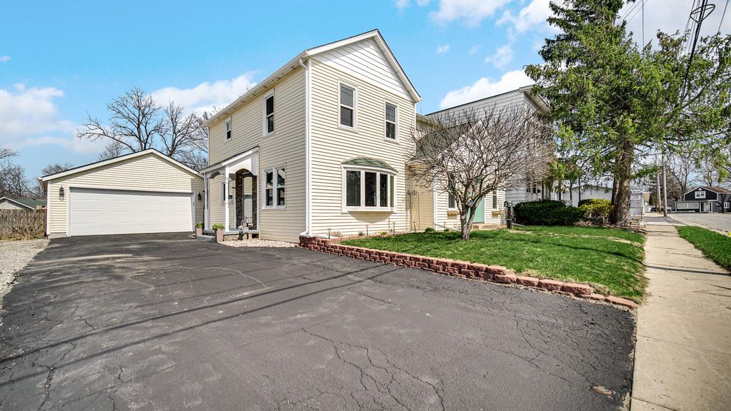 Photo of 808 E 3rd Street, Hobart, IN 46342 (MLS # 836402)