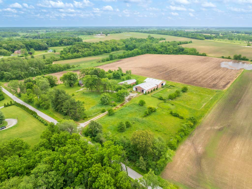 Photo of 3019 E 129th Avenue, Crown Point, IN 46307 (MLS # 840562)