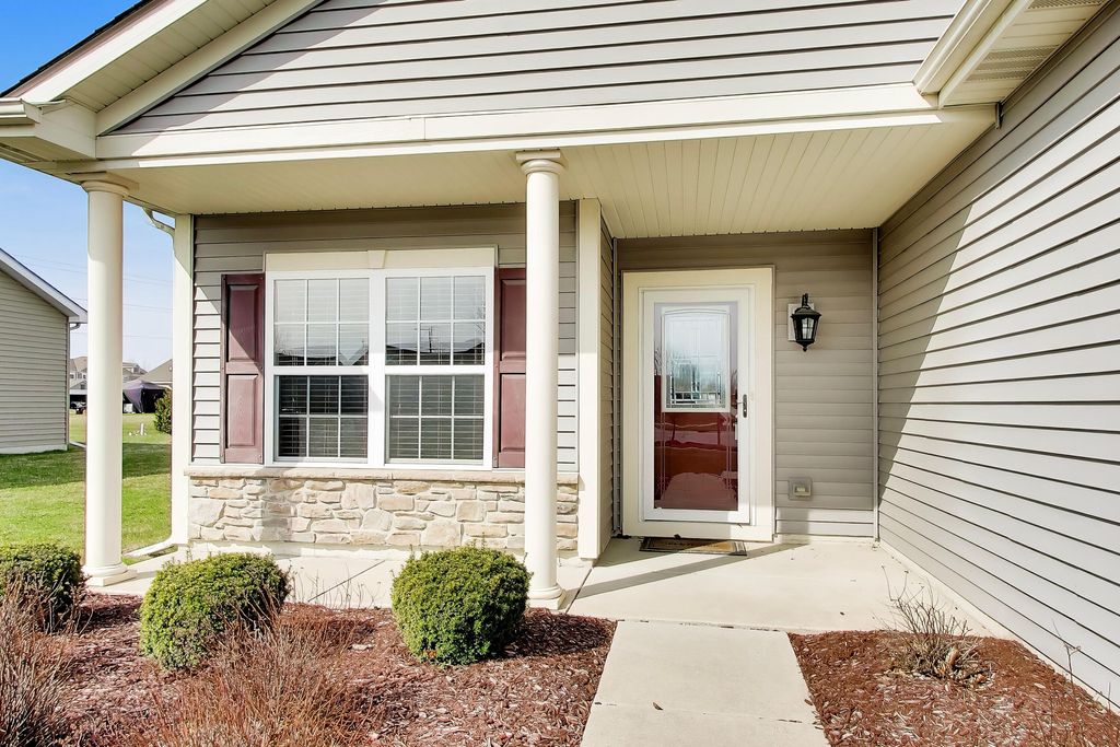 Photo of 10204 Robinson Court, Dyer, IN 46311 (MLS # 836159)