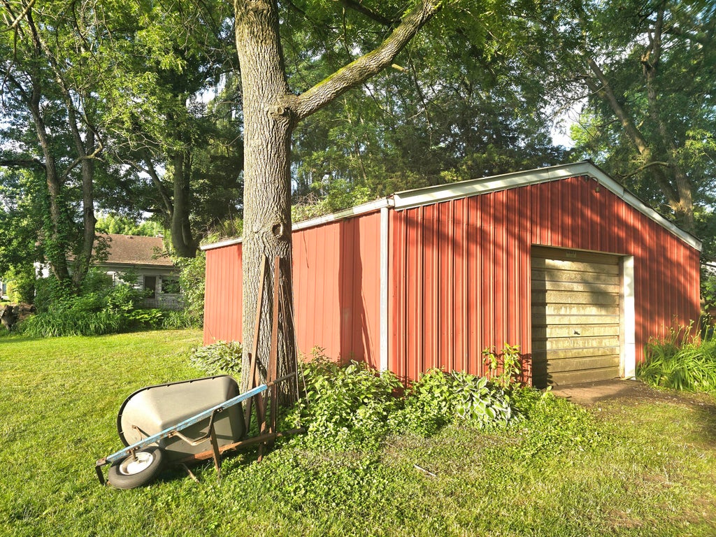 Photo of 603 E Sigler Street, Hebron, IN 46341 (MLS # 840470)