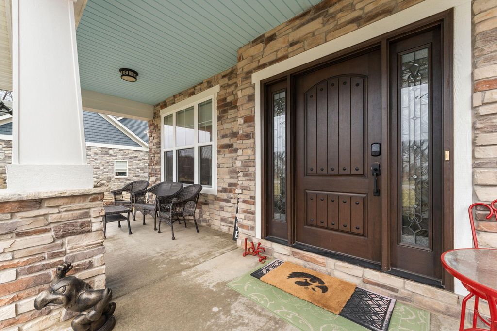 Photo of 12815 Baker Court, Crown Point, IN 46307 (MLS # 832737)