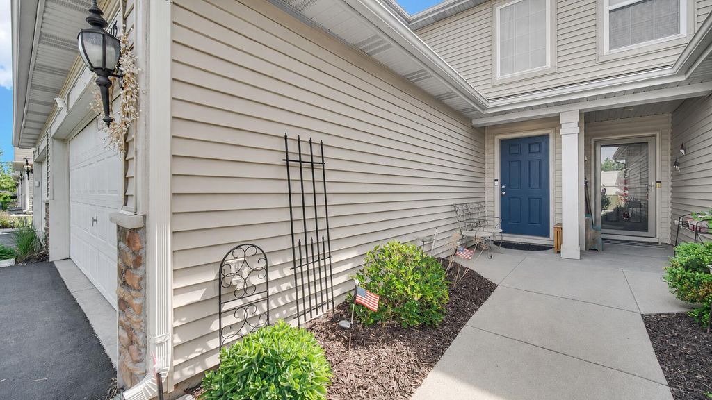 Photo of 11175 Vermont Circle, Crown Point, IN 46307 (MLS # 841159)