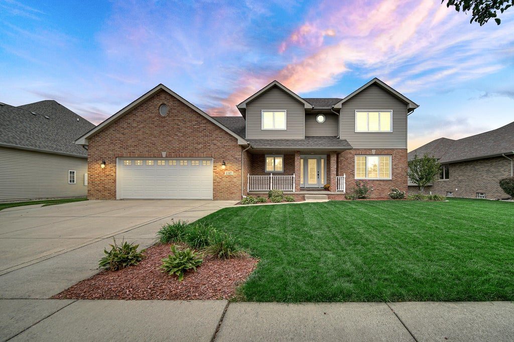 Photo of 1517 Knighthood Drive, Dyer, IN 46311 (MLS # 846675)