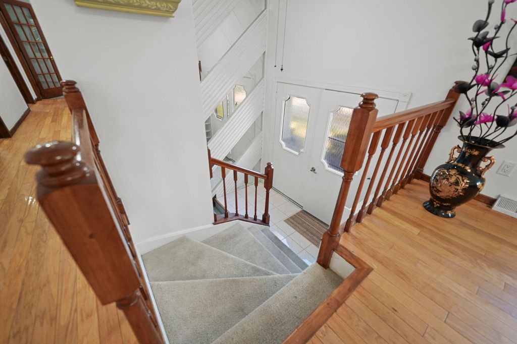 Photo of 2504 Victoria Road, Schererville, IN 46375 (MLS # 839795)